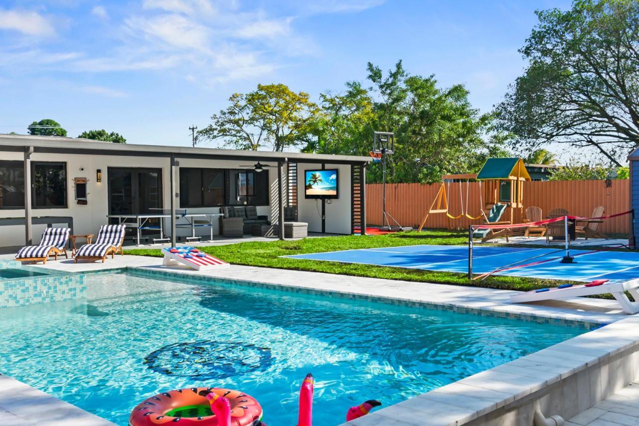 Holiday home Luxury Getaway With Retreat Heated Pool And Jacuzzi L31 *