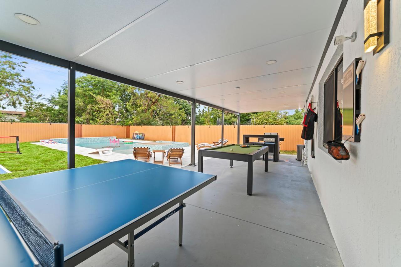 Luxury Getaway With Retreat Heated Pool And Jacuzzi L31 Miami